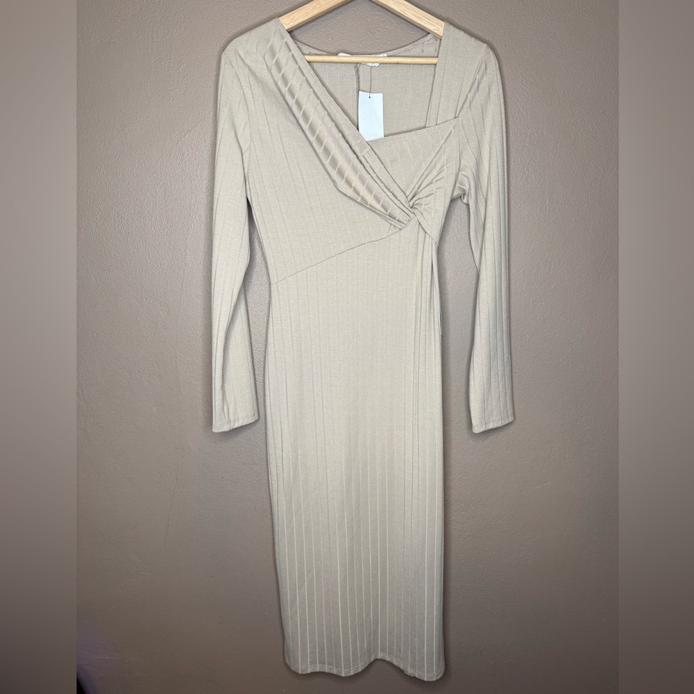 ASTR The Label Tan Ribbed Long Sleeve Midi Dress NWT Large Neutral Minimalist